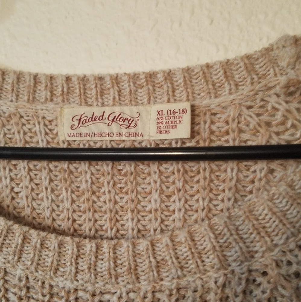 Knitted top - Picture 2 of 3